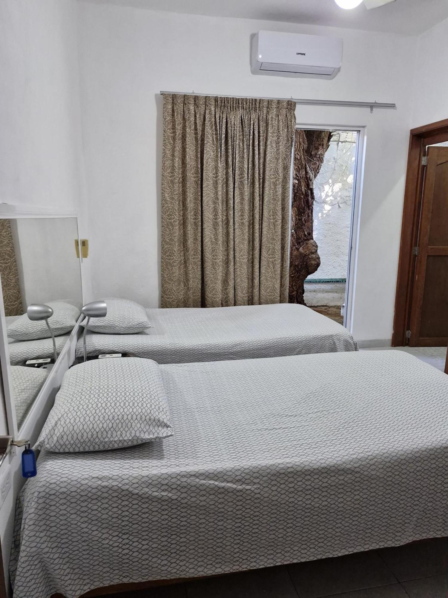 Las Margaritas Casa De Huespedes Apartment Cancun Bagian luar foto